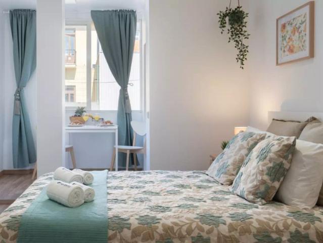 Studio for rent, Porto, perfect for professionals and students, couples allowed