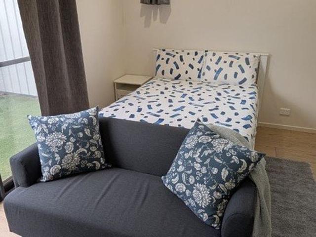 Studio for rent with ensuite and private courtyard FIRST TWO WEEKS RENT FREE!