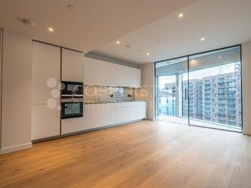 Flat for sale in Nine Elms - Garden