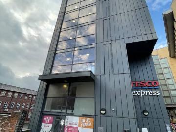 Sheffield, South Yorkshire, Midlands - Equipped kitchen