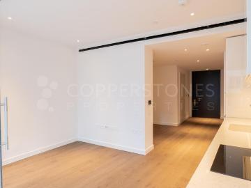 Flat for sale in Nine Elms - Garden