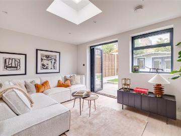 Southfields, SW18, Battersea Reach, London, Greater London