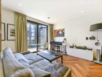 Nine Elms, London, Greater London - Garden