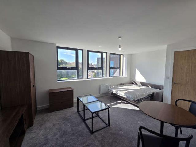 Studio Flat