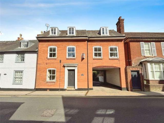 Studio Flat