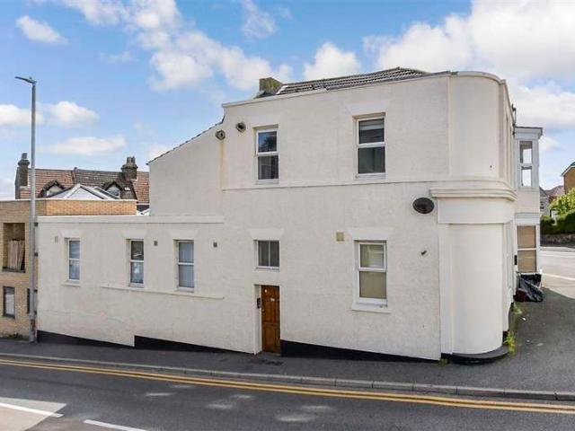 Studio Flat
