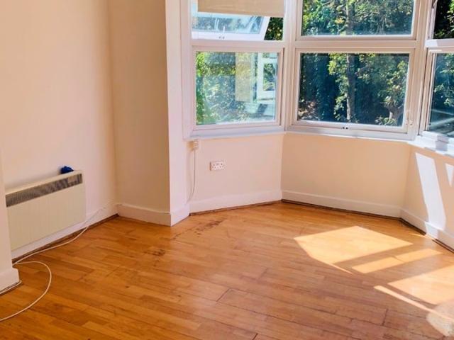 Studio Flat, Temple Road, CR0