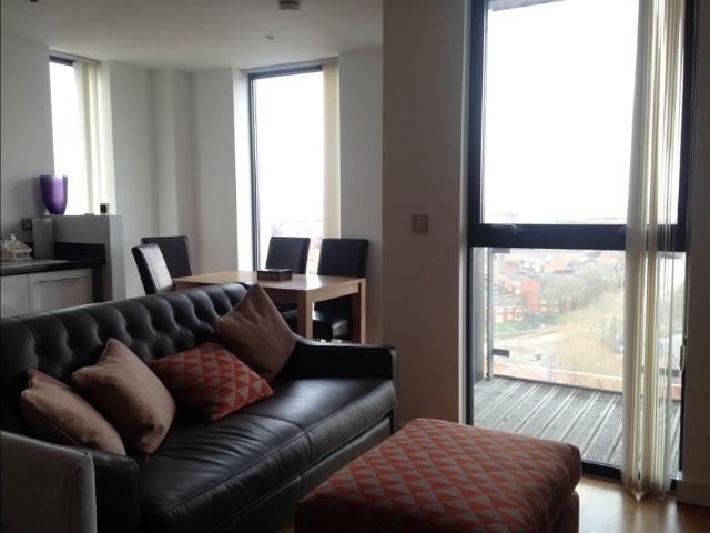Studio Flat, The Quays, M50