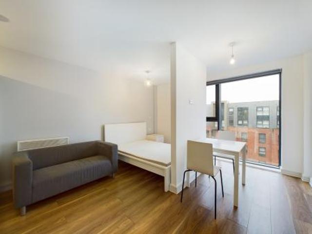 Studio flat To Let