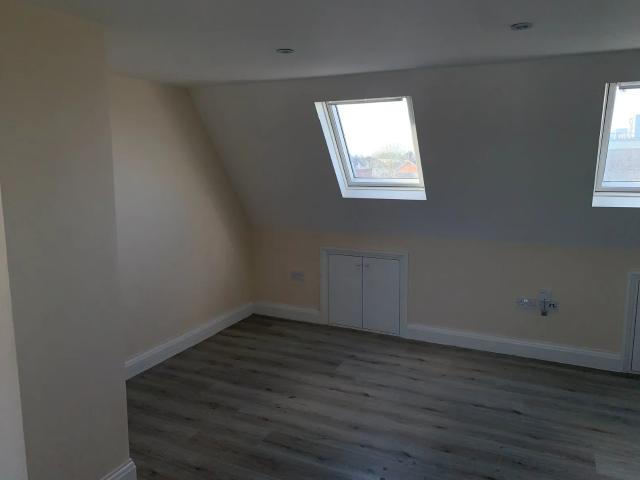 studio flat to rent in shenley road, borehamwood, wd6