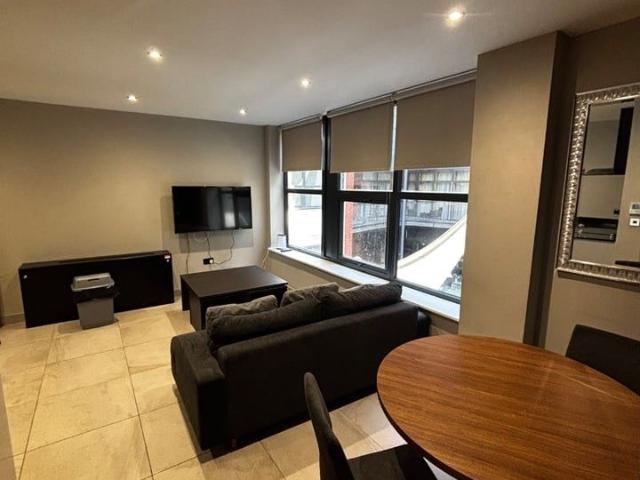 Studio Flat, Trafalgar House, LS1