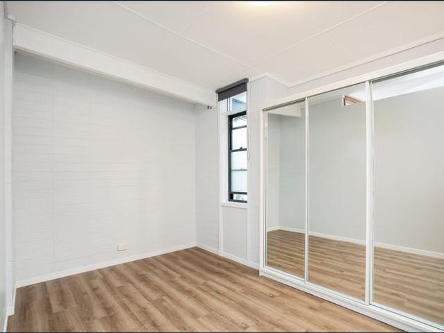 Studio Flat Utilities Included