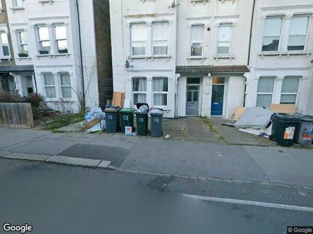 Studio Flat, Whitworth Road, SE25