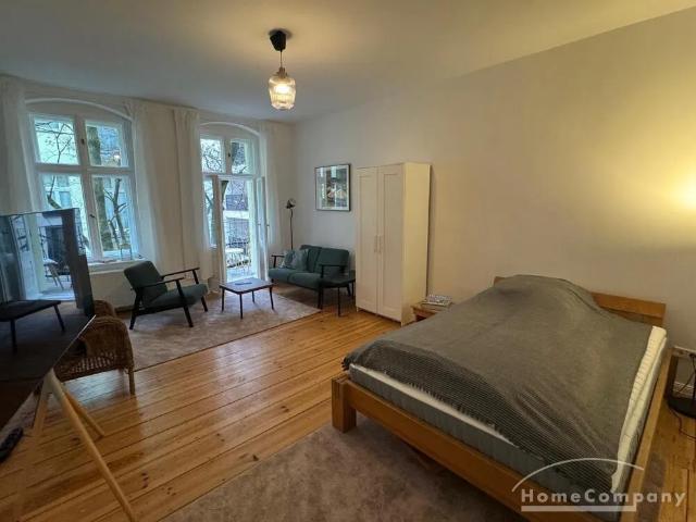 Studio Flat with Balcony in Prenzlauer Berg, Berlin, Furnished