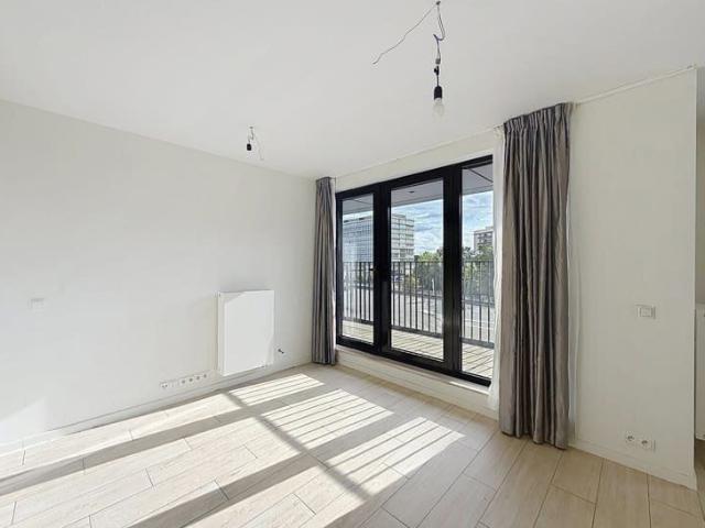 Studio flat with parking