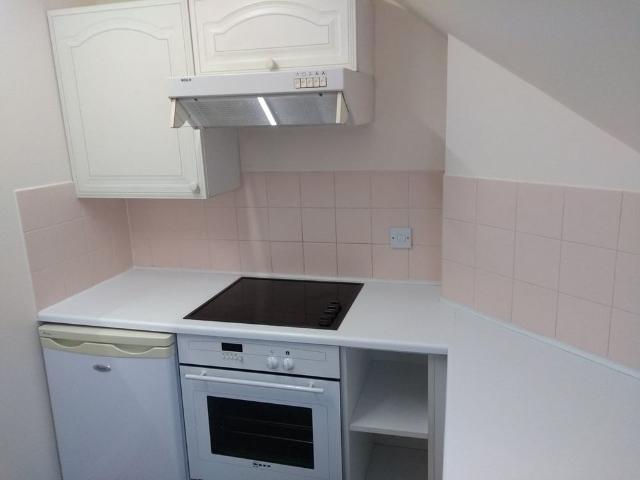 Studio Flat, Alexandra Mews, SO15