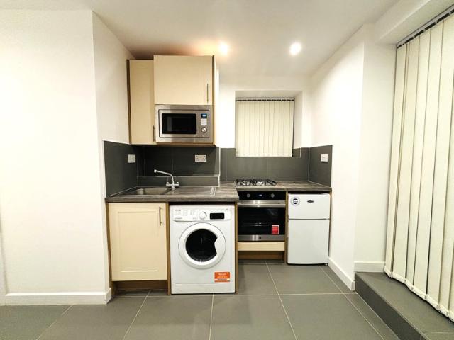 Studio Flat Avail All Bills Incl Didsbury M20