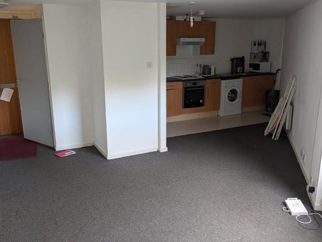 Studio Flat, Blackfriars Road, G1