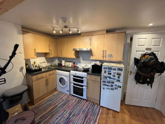 Studio Flat, Blenheim Road, BS6