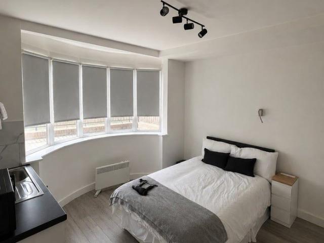 Studio Flat, Carmelite Road, HA3