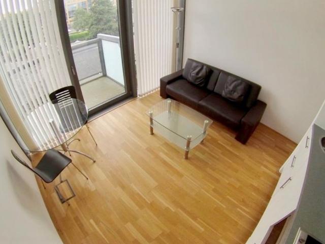 Studio Flat, Clippers Quay, M50