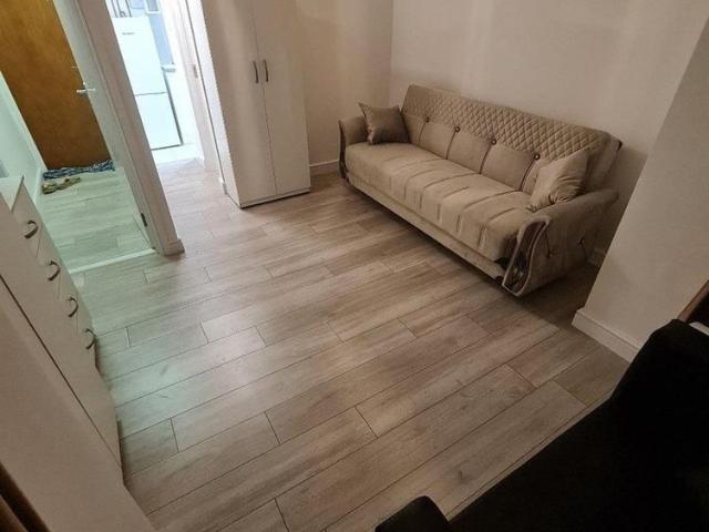 Studio Flat, De Vere Gardens, IG1