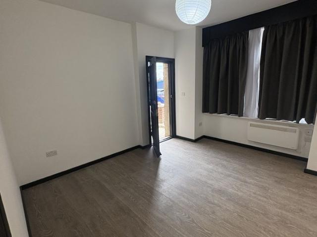 Studio Flat, Dudden Hill Lane, NW10