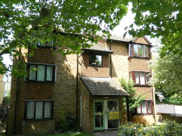 Studio Flat For Sale In Slough, Berkshire
