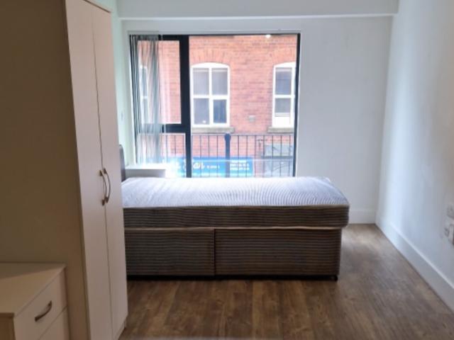 Studio flat for rent in 104Cardinal Court, Scholes Street, Oldham, Greater Manchester, OL1