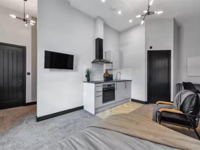 Studio flat for rent in Uttoxeter New Road, Derby, DE22