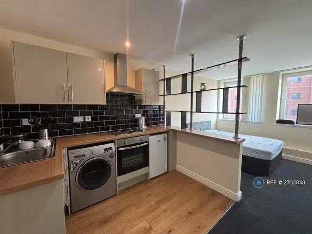 Studio flat for rent in Young Street, Doncaster, DN1