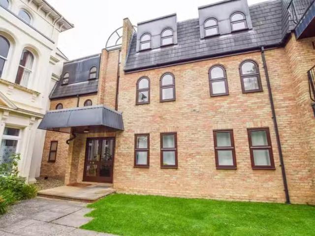 Studio flat for rent in Amberley House, Newmarket, CB8