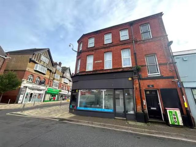 Studio flat for rent in Beach Road, Littlehampton, BN17