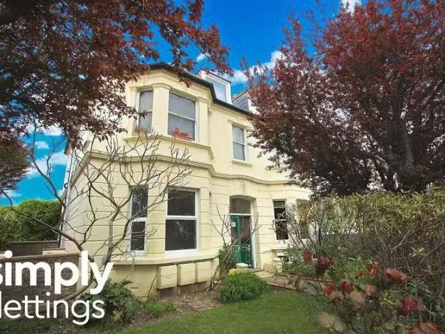 Studio flat for rent in Church Walk, Worthing, BN11