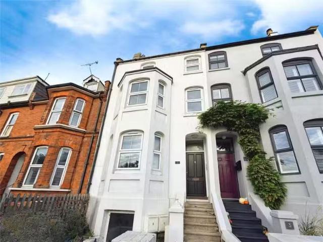 Studio flat for rent in Dover Road, Walmer, Deal, Kent, CT14