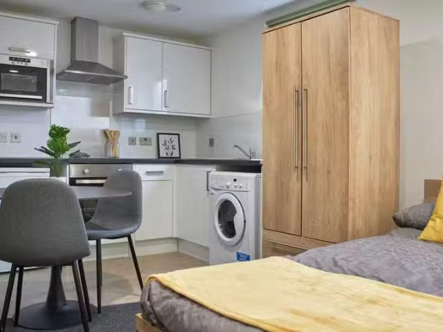 Studio flat for rent in Jacobs Brewery, Jacobs Wells Road, Bri.
