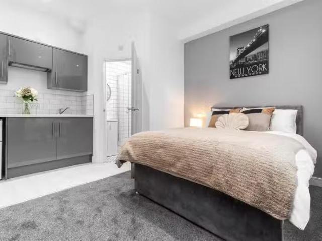 Studio flat for rent in Melville Road, City Centre, Coventry.