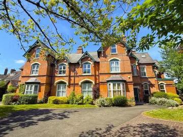 Studio flat for rent in Naden Green, Middleton Hall Road, King.