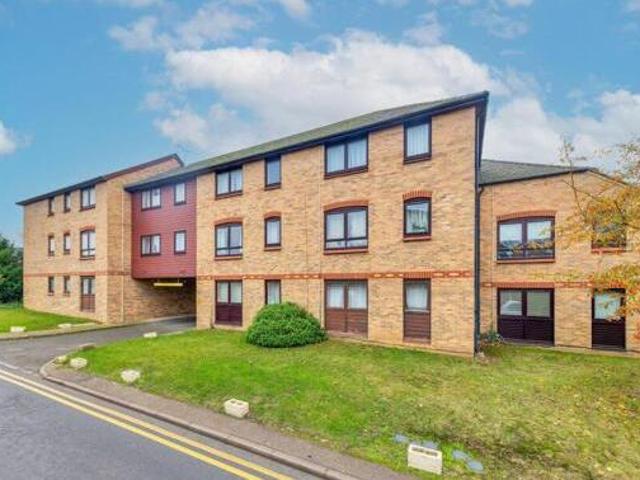 Studio Flat For Rent In Oakley Court Mill Road