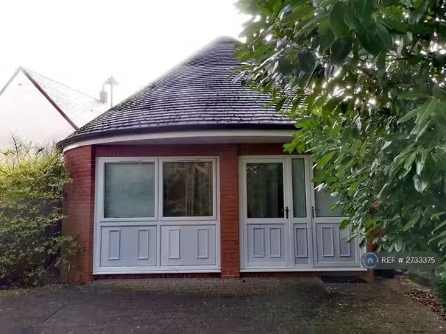 Studio flat for rent in Peterson Drive, New Waltham, Grimsby.