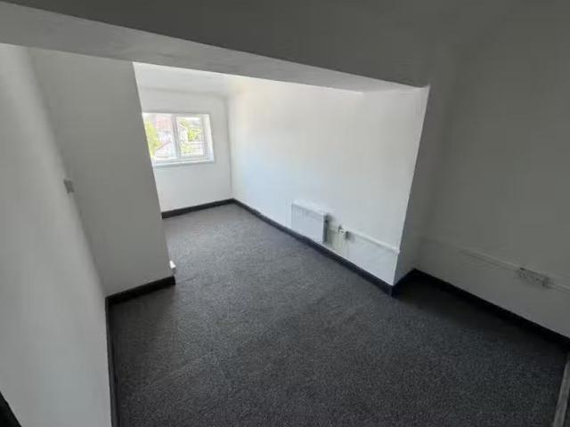 Studio flat for rent in Stroud Road, Patchway, BS34