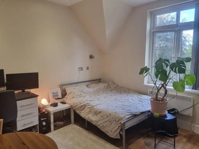 Studio Flat, Gala House, B5