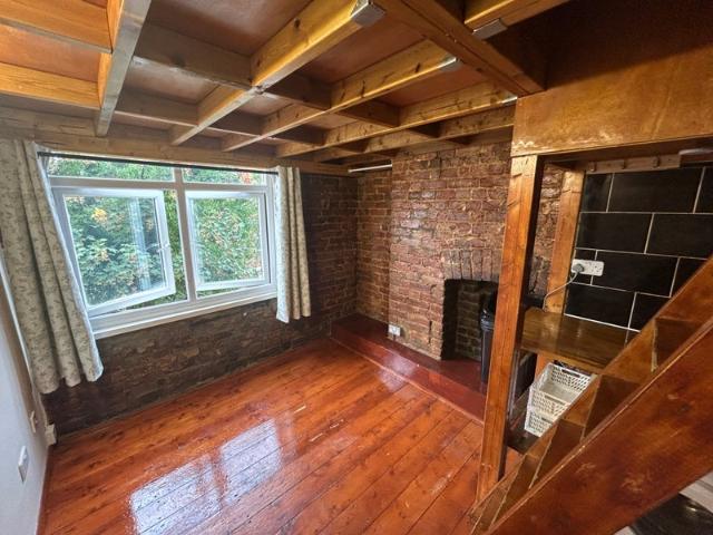 Studio Flat Hammersmith Grove, Hammersmith W6