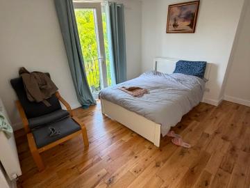 Studio flat in a house — Catford, SE6