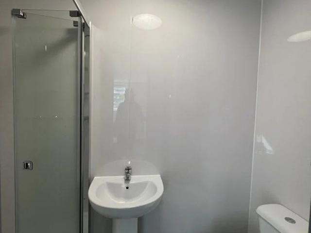 Studio Flat in Leicestershire, Hinckley LE100DH