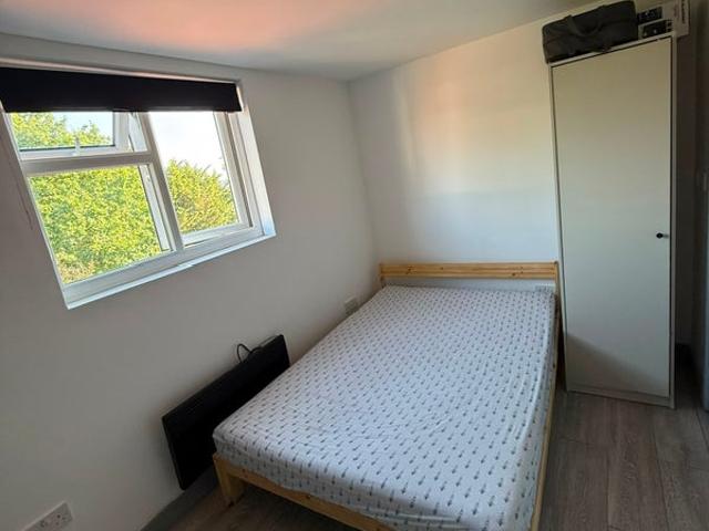 Studio Flat in London, Harrow HA3 5EU