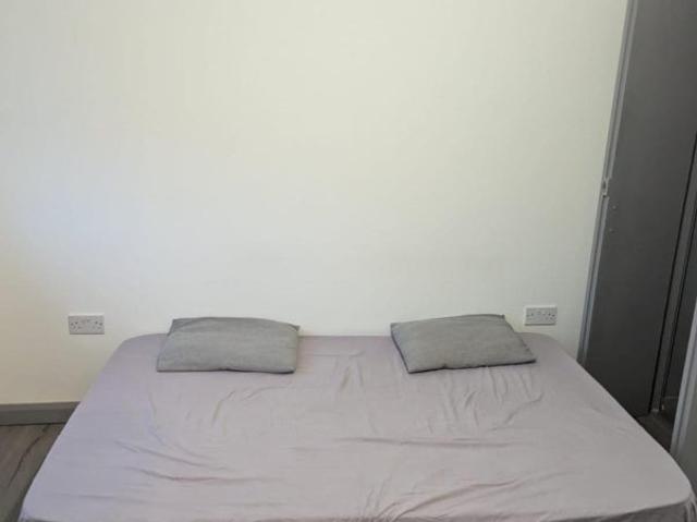 Studio Flat in London, Northolt, UB5