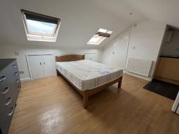 Studio Flat in North Kensington