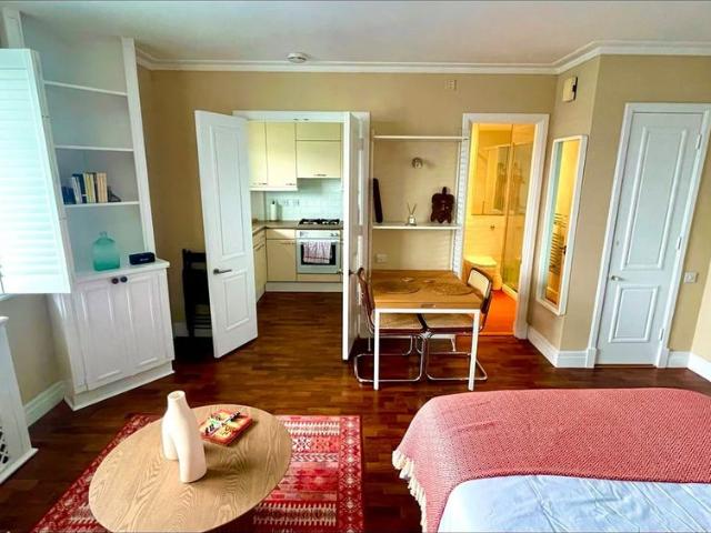 Studio Flat, Prospect Quay, SW18