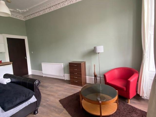 Studio Flat, Sauchiehall Street, G2